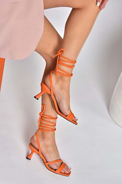 Fox Shoes P404202209 حذاء نسائي برتقالي بحزام الكاحل وكعب منخفض