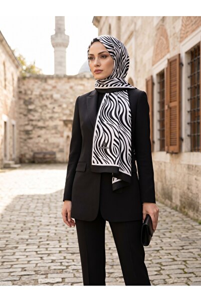 Vissona KREP GEOMETRİK DESENLİ SİYAH - BEYAZ RENKLİ 75X195 KIRIŞMAZ ŞAL