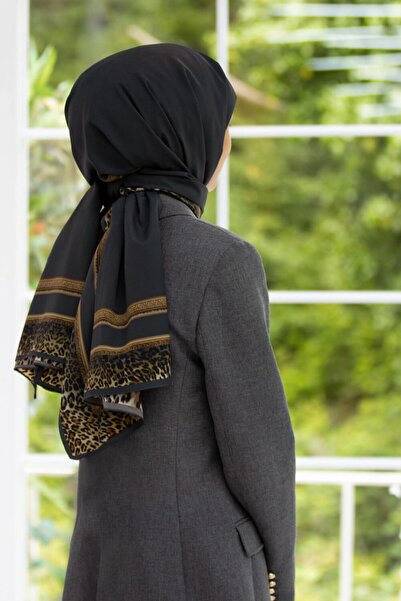 Vissona KREP LEOPAR BORDÜR DESENLİ FÜME RENKLİ 75X195 KIRIŞMAZ ŞAL