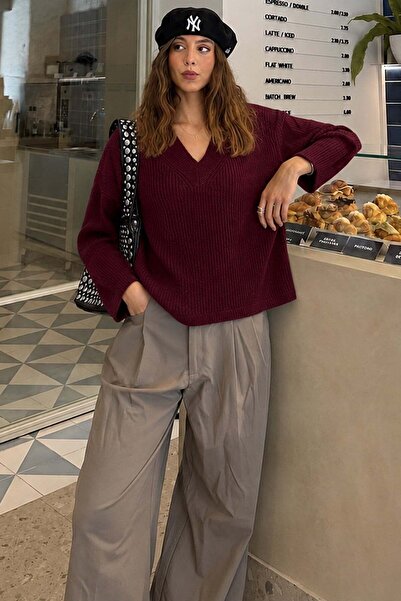 Madmext Burgundy V-Neck Knitwear Women's Sweater Mg2501