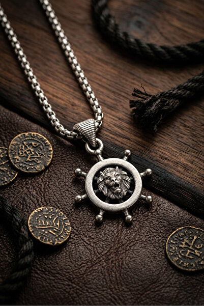 Begondio Lion Rudder Handcrafted Stainless Steel Chain Men's Necklace