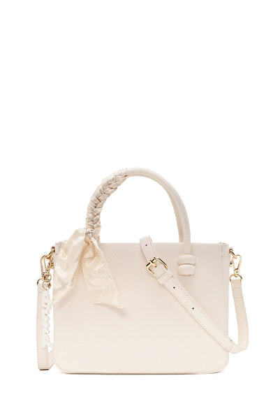 Derimod Γυναικεία λευκή τσάντα ώμου με μακρύ λουράκι και αξεσουάρ 26SBD261118