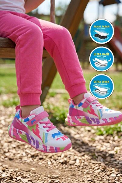 Marco Kids حذاء رياضي أبيض اللون للفتيات خفيف الوزن ومرن 26Y333 F