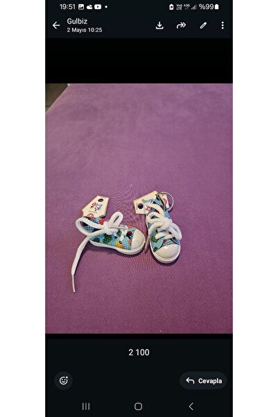 NO BRAND Miniature sports shoe keychain and bag charm