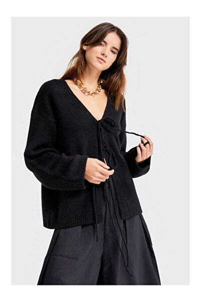LC Waikiki Nevavm Farkıyla Women's Black Color W5-1 Lace-Up Front Oversize Kn...