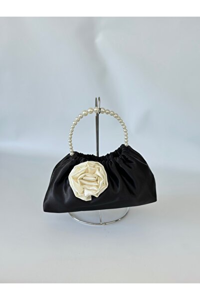 posst bag Pochetă de seară din satin negru cu trandafiri și perle