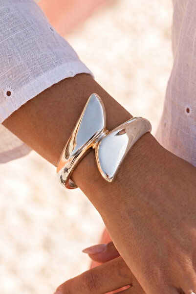 AURRARİ Silver Anti-Tarnish Cross Lightweight Bracelet