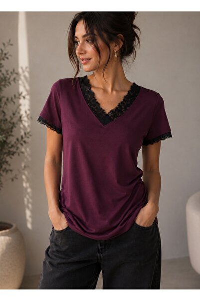 MODA141 تي شيرت نسائي من الدانتيل بياقة على شكل حرف V