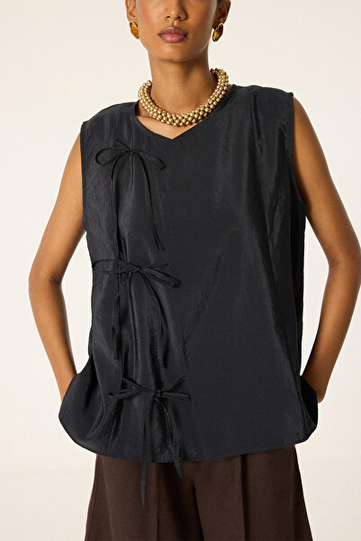 Touché Privé Kupra Vest with Binding Details