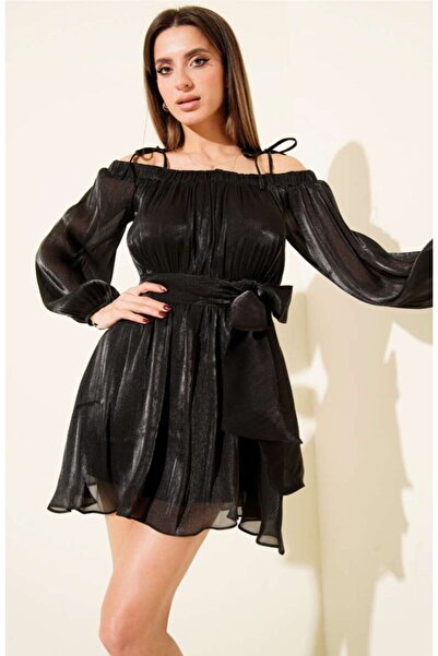 Estelle Madonna Collar Wrinkled Pleated Dress - Black Black