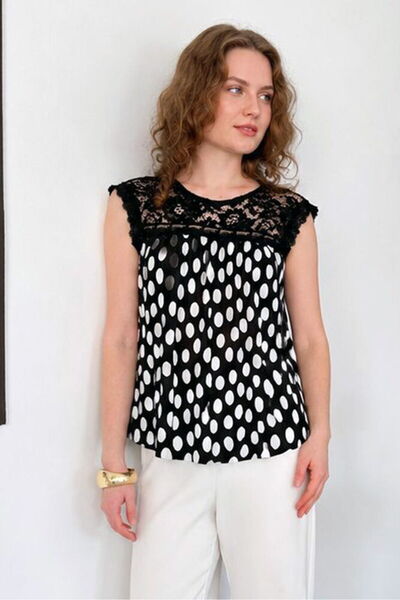 Cistern İstanbul Women's Lace Detailed Polka Dot Pleated Blouse
