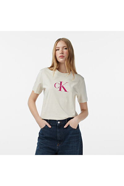 Calvin Klein Hero Classic Monologo Kadın Beyaz T-Shirt