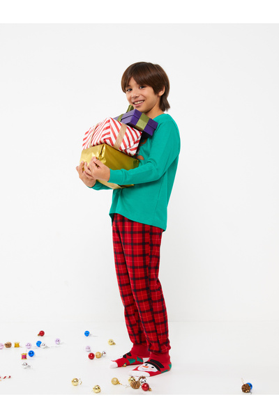 LC Waikiki Crew Neck New Year Themed Long Sleeve Boys Pajamas Set