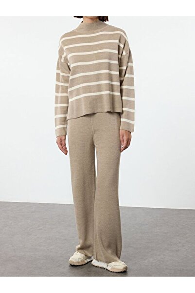 Iuliashop Knitted Set with Beige Flared Pants with White Stripes - M