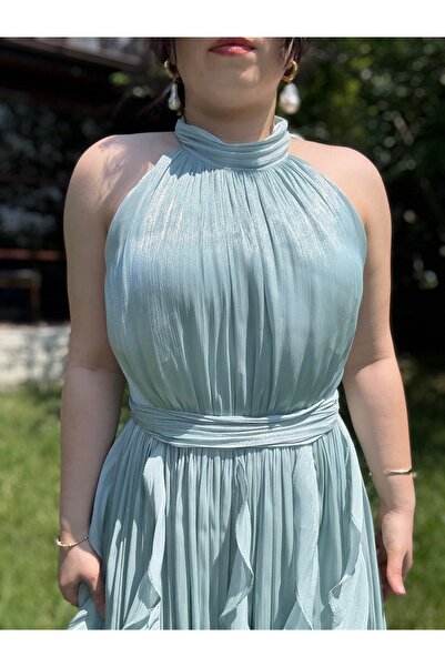 BUSE ATMACA Halter Yaka Fırfırlı Abiye