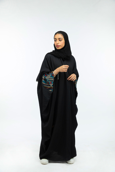 Stylish Fashion عباية من ستايلش فاشن لنن اماراتي لف بكلفة على الأكمام