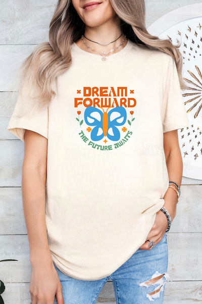 Sarah's Boutique Women's T-shirt – 100% cotton – Dream Forward
