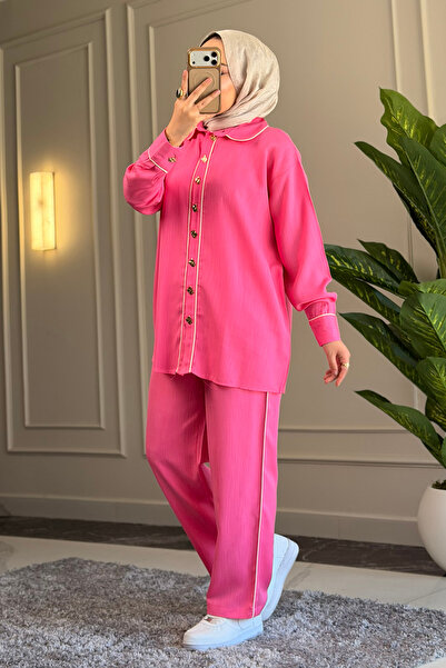 Suede Style 9261 - Set elegant și confortabil de pantaloni și cămașă din sati...