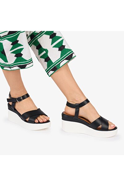 ANGEL BLUE SANDALE dama Piele ECOLOGICA CU PLATFORMACRL1015 Culoare: NEGRU
