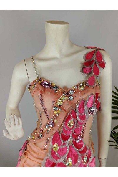 ASIAN Camellia Dress Kamelea Luxurious Evening Gown