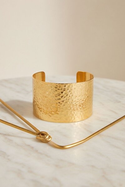 RMY MODA Women's Gold Forged Textured Thick Bracelet