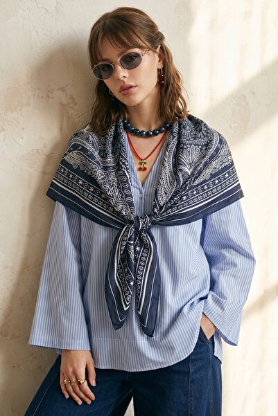 InStyle Μαλακό κασκόλ με σχέδια σε σκούρο μπλε ναυτικό χρώμα 90x90