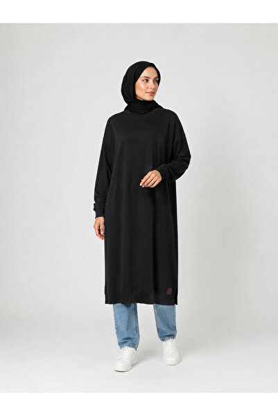 Trendline Trendy Women's Black and White Seasonal Long Full-Length Tunic