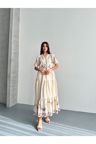 asur boutique Women's Ecru Embroidered Bohemian Maxi Dress V-Neck Lace-Up Cot...