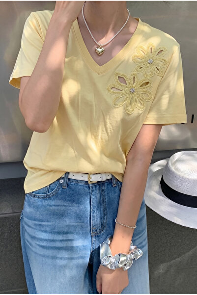 FEMELLE Yellow 100% Cotton T-Shirt with V-Neck and Beading Embroidery
