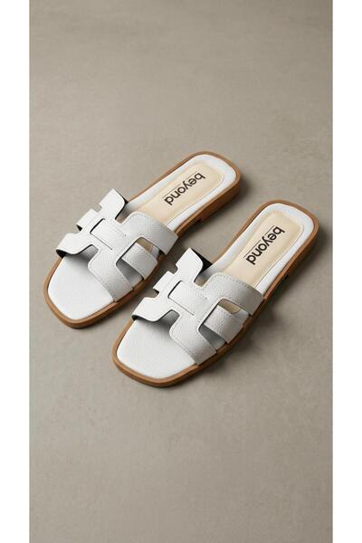 Beyond Women's White 3-Stripe Hrms Leather Slippers 1cm Byndst01