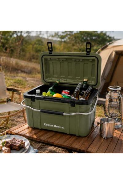 Warehouse Travel and camping cooler box with 28 liter capacity