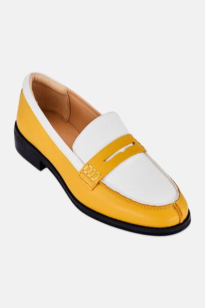 CLARKS Women Standard Ria Edge Slip On Casual Shoes, Mustard