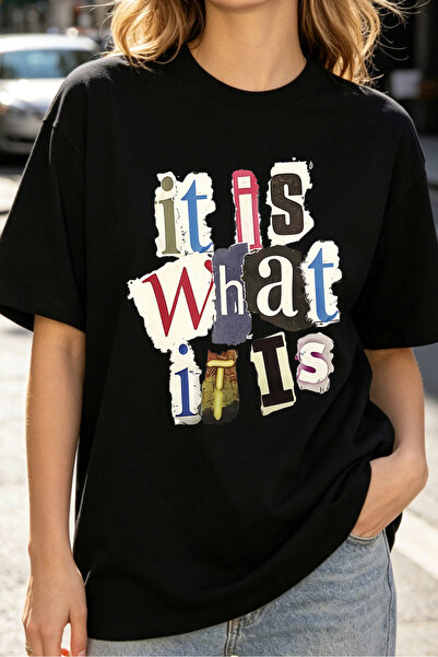 Fleck تي شيرتات نسائية بطباعة جرافيكية على شكل عبارة "It Is What It Is" بأسلو...