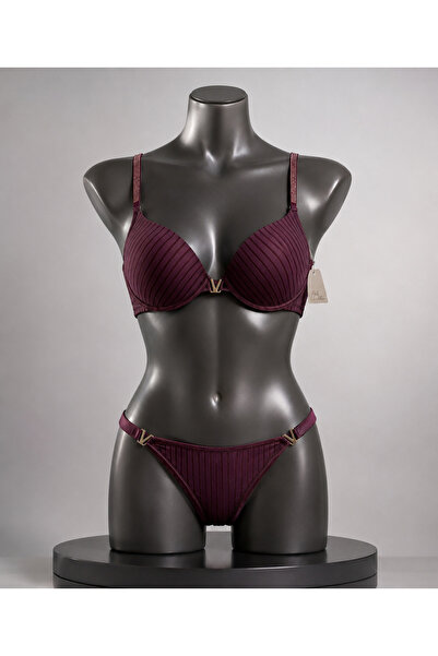 Maser Bra Set with Accessory Detail