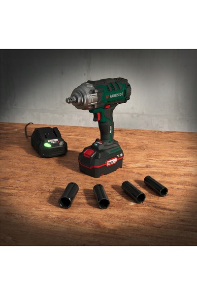 PARKSIDE Impact wrench PASSK 20-Li C2 20V 400Nm, 4Ah, set of 4 wrenches, tran...