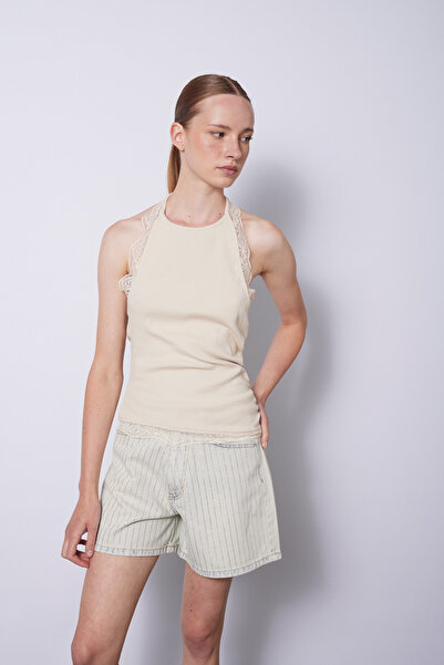 Nisan Lace Detailled Halter Top