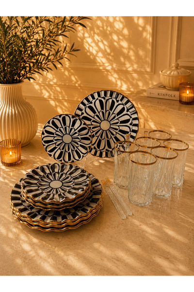 GÜRCÜGLASS Papatya Model 24 Pieces of Tea Pleasure with Spoons