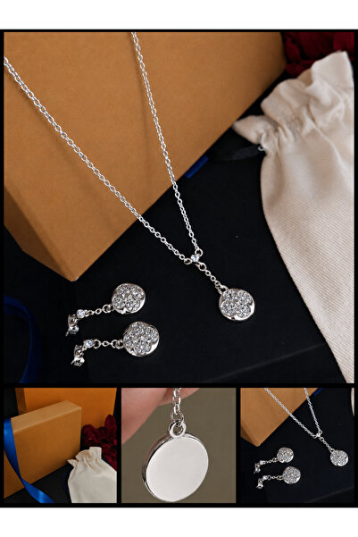 Glamour Galore Luxurious Earring and Chain with Accessories
