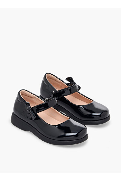 Flora Bella by Shoexpress Girls Bow Accent Hook & Loop School Shoes