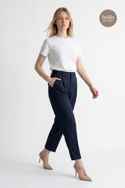 First Chance collection Havuç Cut Women's Pleated Fabric Trousers with Pockets