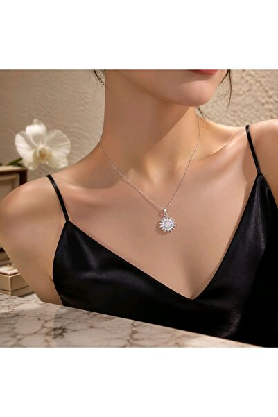 Monalisa Home Luxurious Zircon Stone Figured Showy Rotating Necklace