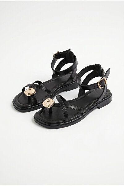 Bianco Lucci Women's Gold Ring Detailed Ankle Strap Flip-Flop Sandals 50021001