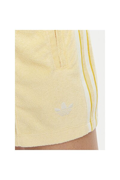 adidas Șorturi sport de damă KD1395 Galben
