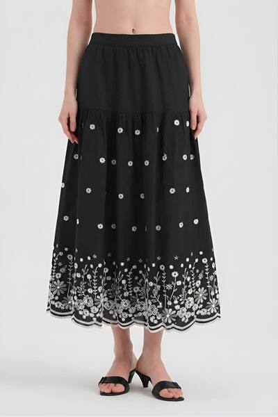 tw3 Women's Skirt with Embroidery Detail at the Hem, Elastic Waist and Lined ...