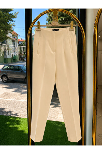 Beyaz pantolon