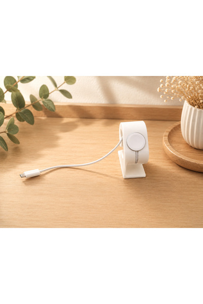 Akıllı Saat Şarj Standı – USB-C Kablo Uyumlu Minimal Masaüstü Şarj Tutucu