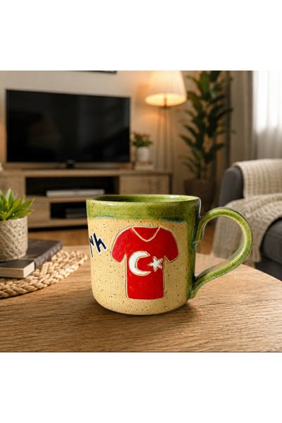 selenge seramik El Yapımı Futbol Temalı Seramik Kupa – Türk Bayraklı Forma De...