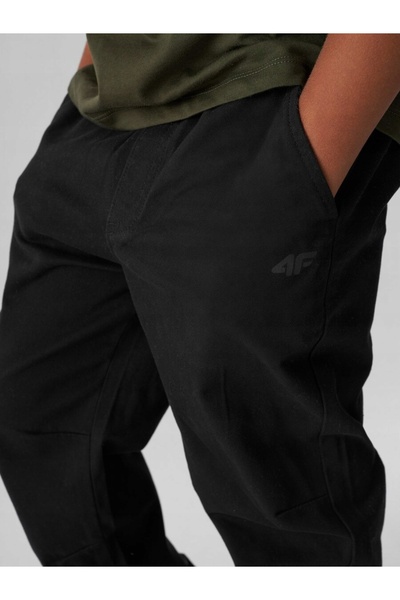 NO BRAND Pantaloni de trening pentru băieți 4F Sport 134 Negru