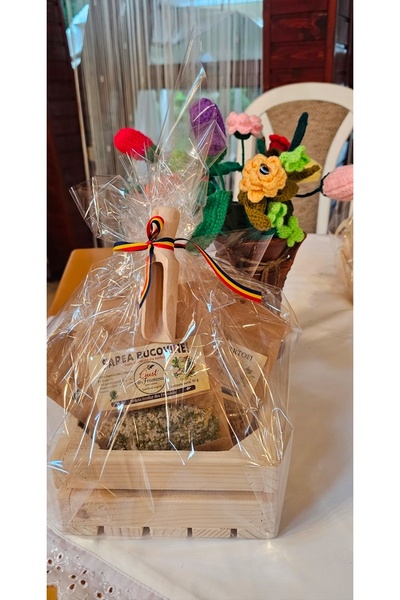 GUST DIN FRUMOSU Bucovina Small Box – Gift Basket with 8 Natural Spices 700 g