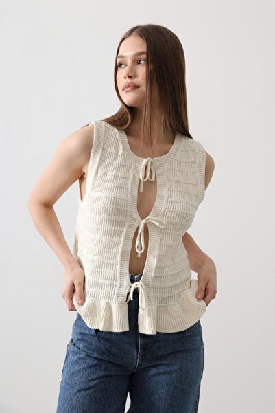 oniks store Tie-Front Vest - Ecru